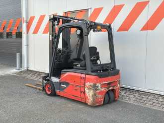 Használt targonca LINDE E16L-02 ELEKTRO DREIRADFRONTSTAPLER (13071560)