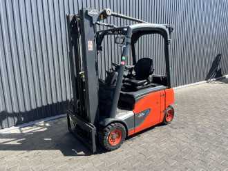 Használt targonca LINDE E16P-02 ELEKTRO VIERRADFRONTSTAPLER (13049679) backdrop