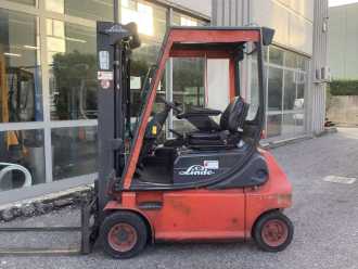 Használt targonca LINDE E16P-02 ELEKTRO VIERRADFRONTSTAPLER (13076398)