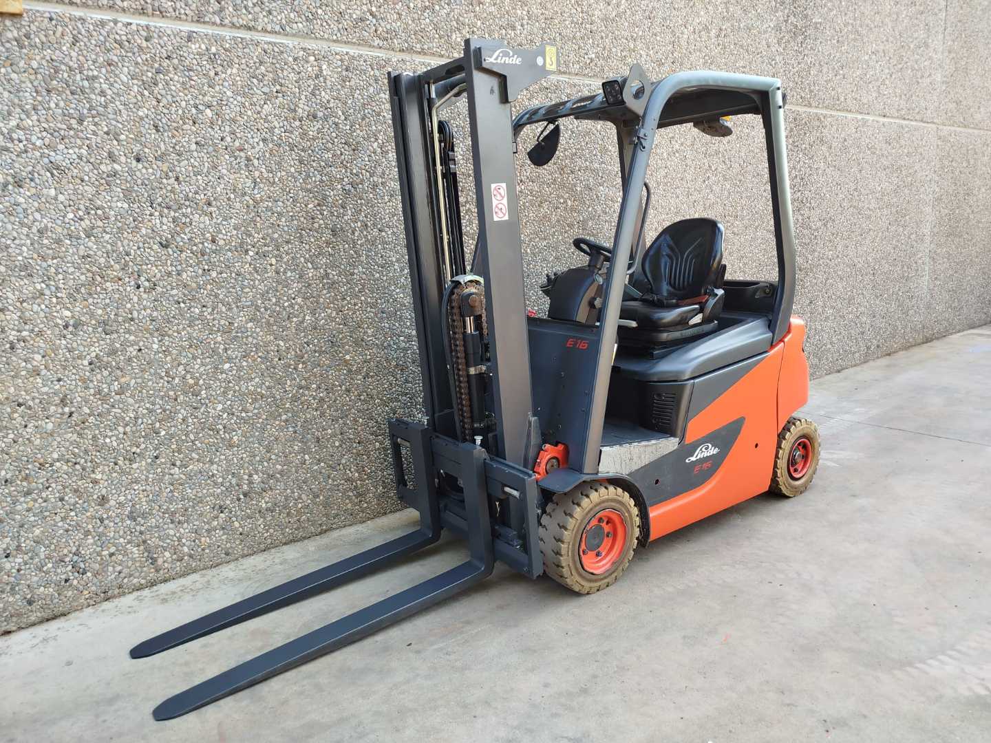 Használt targonca LINDE E16P ELEKTRO VIERRADFRONTSTAPLER (13054050)