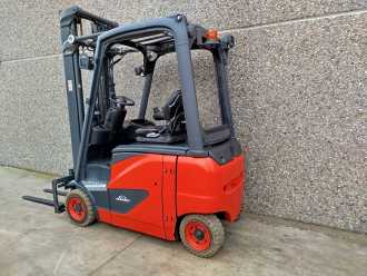 Használt targonca LINDE E16PH-02 EVO ELEKTRO VIERRADFRONTSTAPLER (13047695)