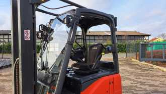 Használt targonca LINDE E18PH-02 ELEKTRO VIERRADFRONTSTAPLER (12841090)