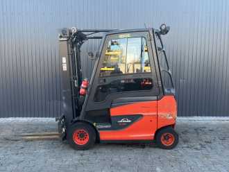 Használt targonca LINDE E20-01/600 ELEKTRO VIERRADFRONTSTAPLER (13074209)