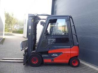 Használt targonca LINDE E20-01 ELEKTRO VIERRADFRONTSTAPLER (13074414)