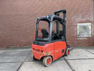 Használt targonca LINDE E20PHL-00 ELEKTRO VIERRADFRONTSTAPLER (13070514)