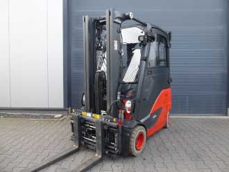 Használt targonca LINDE E20PHL-02 ELEKTRO VIERRADFRONTSTAPLER (13027283) backdrop