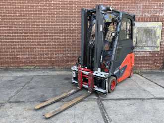 Használt targonca LINDE E20PHL-02 ELEKTRO VIERRADFRONTSTAPLER (13062697)