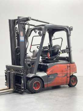 Használt targonca LINDE E20PL-02-386 ELEKTRO VIERRADFRONTSTAPLER (13068287) backdrop