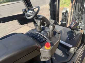 Használt targonca LINDE E25-01 ELEKTRO VIERRADFRONTSTAPLER (13071746)