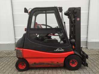 Használt targonca LINDE E25/03-336 ELEKTRO VIERRADFRONTSTAPLER (13073836)