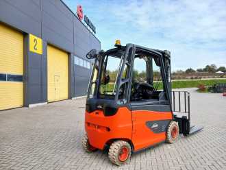 Használt targonca LINDE E25/600HL ELEKTRO VIERRADFRONTSTAPLER (13006360)
