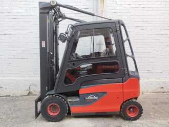 Használt targonca LINDE E25 ELEKTRO VIERRADFRONTSTAPLER (13016844)