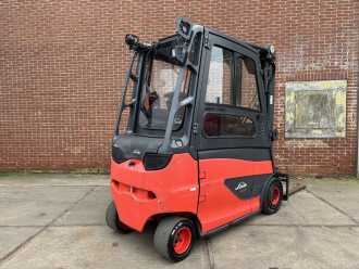 Használt targonca LINDE E25HL-01/600 ELEKTRO VIERRADFRONTSTAPLER (12993695)