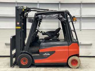 Használt targonca LINDE E25L ELEKTRO VIERRADFRONTSTAPLER (12975488)