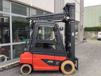 Használt targonca LINDE E30-01 ELEKTRO VIERRADFRONTSTAPLER (13072822)