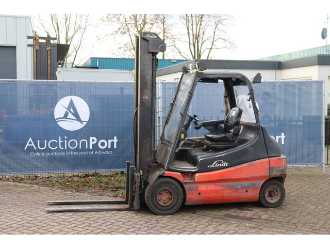 Használt targonca LINDE E30/02 ELEKTRO VIERRADFRONTSTAPLER (13041335) backdrop