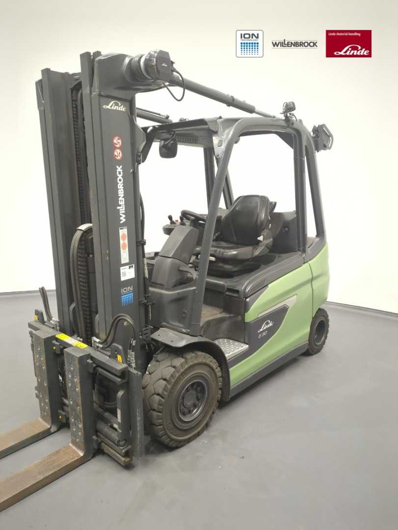 Használt targonca LINDE E30-1252-01 ELEKTRO VIERRADFRONTSTAPLER (13069006)