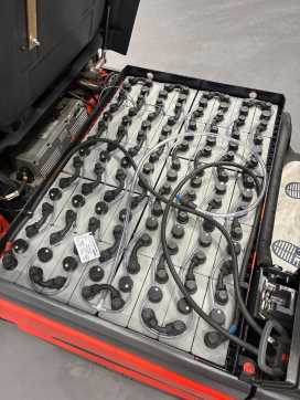 Használt targonca LINDE E30-387-01 ELEKTRO VIERRADFRONTSTAPLER (13028615)
