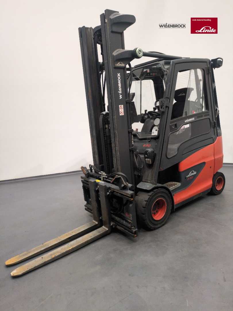 Használt targonca LINDE E30/600H-387-01 ELEKTRO VIERRADFRONTSTAPLER (13068162)