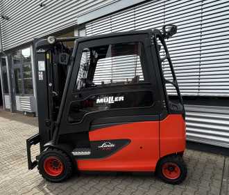 Használt targonca LINDE E30/600HL ELEKTRO VIERRADFRONTSTAPLER (13073370)