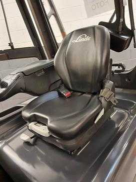 Használt targonca LINDE E30 H ELEKTRO VIERRADFRONTSTAPLER (13032686)