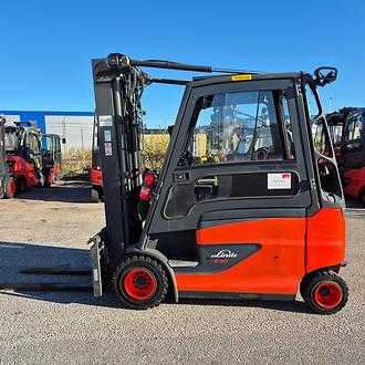 Használt targonca LINDE E30H ELEKTRO VIERRADFRONTSTAPLER (13074114)