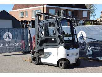 Használt targonca LINDE E30HL-01/600 ELEKTRO VIERRADFRONTSTAPLER (13041305)