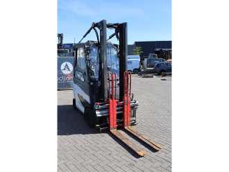 Használt targonca LINDE E30HL-01/600 ELEKTRO VIERRADFRONTSTAPLER (13041305)