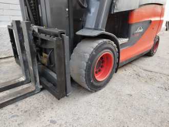 Használt targonca LINDE E30HL/600 ELEKTRO VIERRADFRONTSTAPLER (13054026)