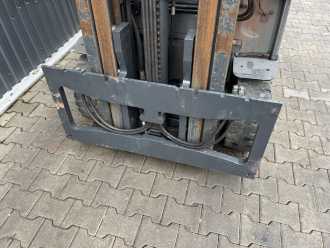 Használt targonca LINDE E30L-01 ELEKTRO VIERRADFRONTSTAPLER (13025366)