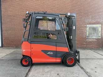 Használt targonca LINDE E35HL-01 ELEKTRO VIERRADFRONTSTAPLER (13071747)
