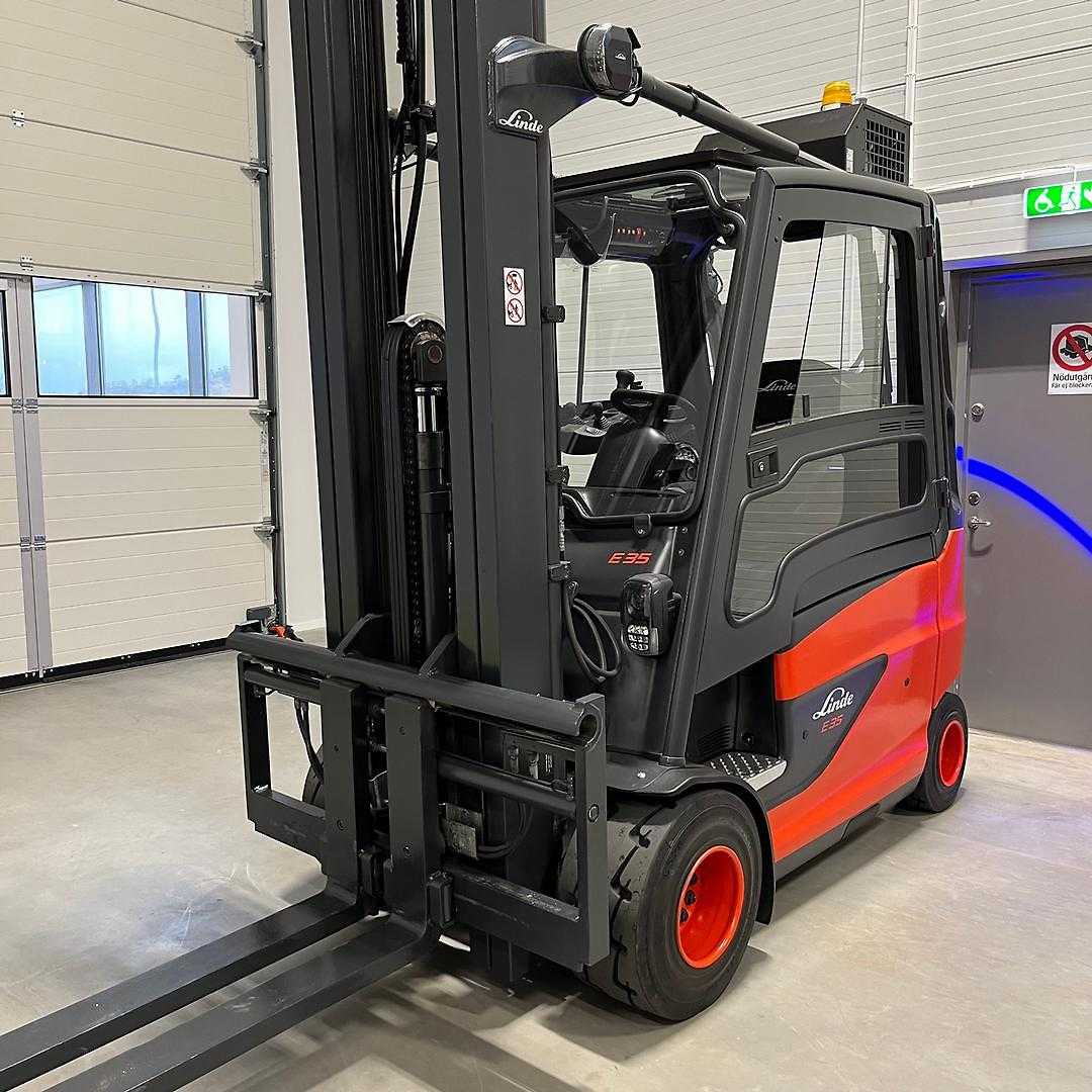 Használt targonca LINDE E35HL ELEKTRO VIERRADFRONTSTAPLER (13075741)