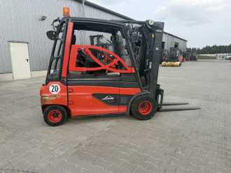 Használt targonca LINDE E35L-01 ELEKTRO VIERRADFRONTSTAPLER (13070461)