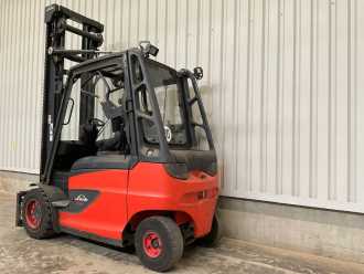 Használt targonca LINDE E40/600H BR388 ELEKTRO VIERRADFRONTSTAPLER (13043311)