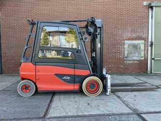 Használt targonca LINDE E40HL-01/600 ELEKTRO VIERRADFRONTSTAPLER (13072164)