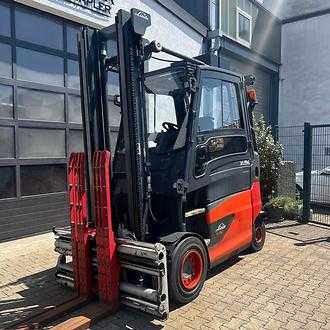 Használt targonca LINDE E45 ELEKTRO VIERRADFRONTSTAPLER (13061527)