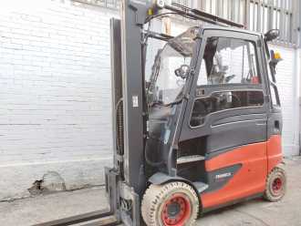 Használt targonca LINDE E45HL-01/600 ELEKTRO VIERRADFRONTSTAPLER (13067337) backdrop