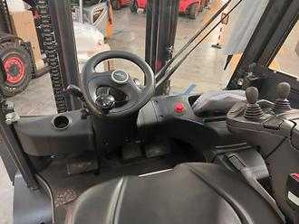 Használt targonca LINDE E50 HL ELEKTRO VIERRADFRONTSTAPLER (13032682)