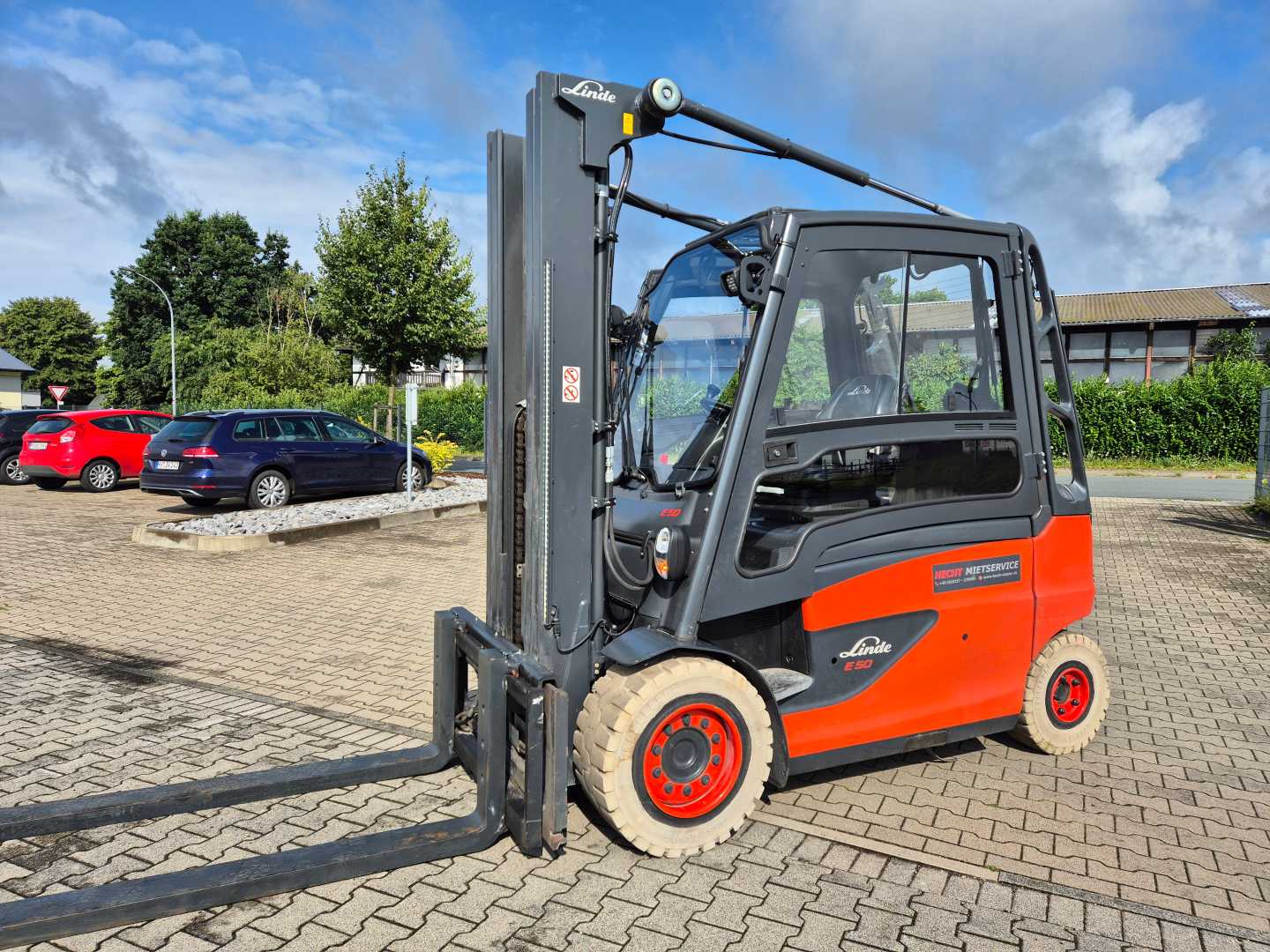 Használt targonca LINDE E50HL-01 Batterie - 12.2023 ELEKTRO VIERRADFRONTSTAPLER (12355312)