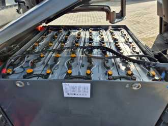 Használt targonca LINDE E50HL-01 Batterie - 12.2023 ELEKTRO VIERRADFRONTSTAPLER (12355312)