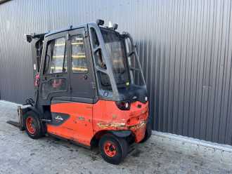 Használt targonca LINDE E50HL-01 ELEKTRO VIERRADFRONTSTAPLER (12985736)