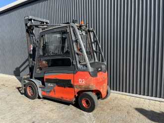 Használt targonca LINDE E50HL-01 ELEKTRO VIERRADFRONTSTAPLER (12997052)