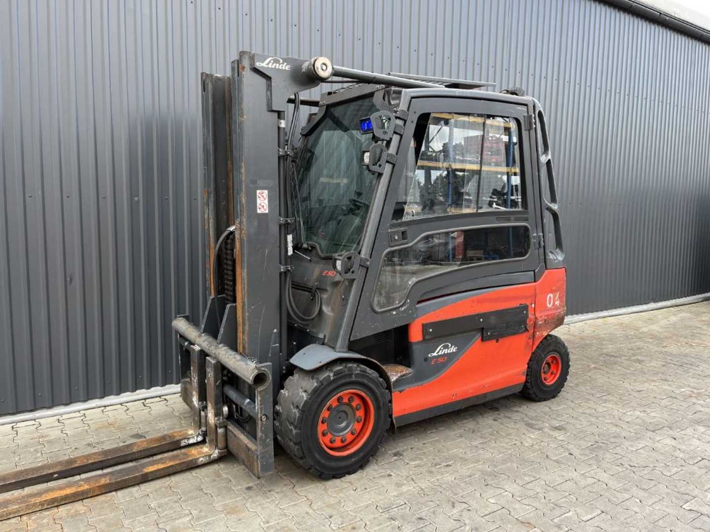 Használt targonca LINDE E50HL-01 ELEKTRO VIERRADFRONTSTAPLER (12997425)