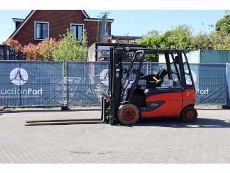 Használt targonca LINDE E50HL-01 ELEKTRO VIERRADFRONTSTAPLER (13059760) backdrop
