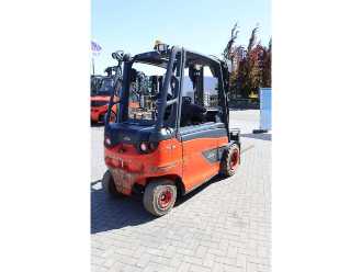 Használt targonca LINDE E50HL-01 ELEKTRO VIERRADFRONTSTAPLER (13059760)