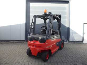 Használt targonca LINDE E50HL-01 ELEKTRO VIERRADFRONTSTAPLER (13067011)