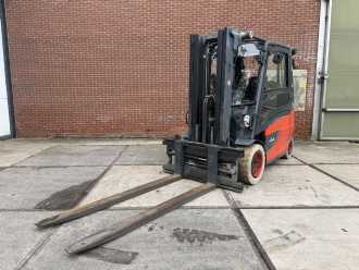 Használt targonca LINDE E50HL-01 ELEKTRO VIERRADFRONTSTAPLER (13071752)