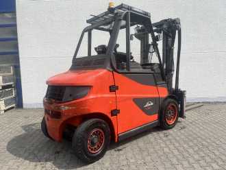 Használt targonca LINDE E60 ELEKTRO VIERRADFRONTSTAPLER (12980068)