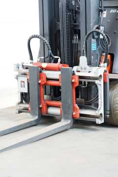 Használt targonca LINDE EG 20 PH 1275-02 ELEKTRO VIERRADFRONTSTAPLER (12937349)