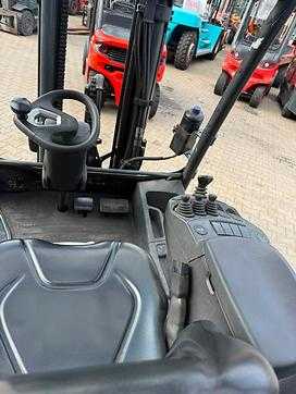 Használt targonca LINDE H 20 D -01 600  DIESEL VIERRADFRONTSTAPLER (13059390)